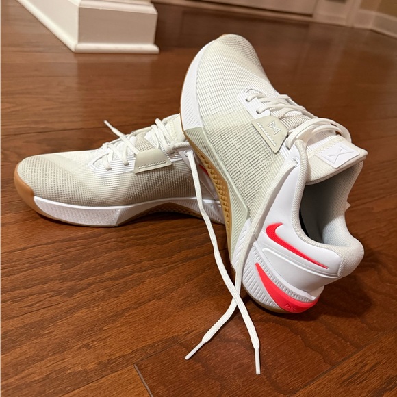 🔥NIKE|Custom Womens Brand New Gum Drop White and Pink NWT Metcon 10s - Picture 5 of 12